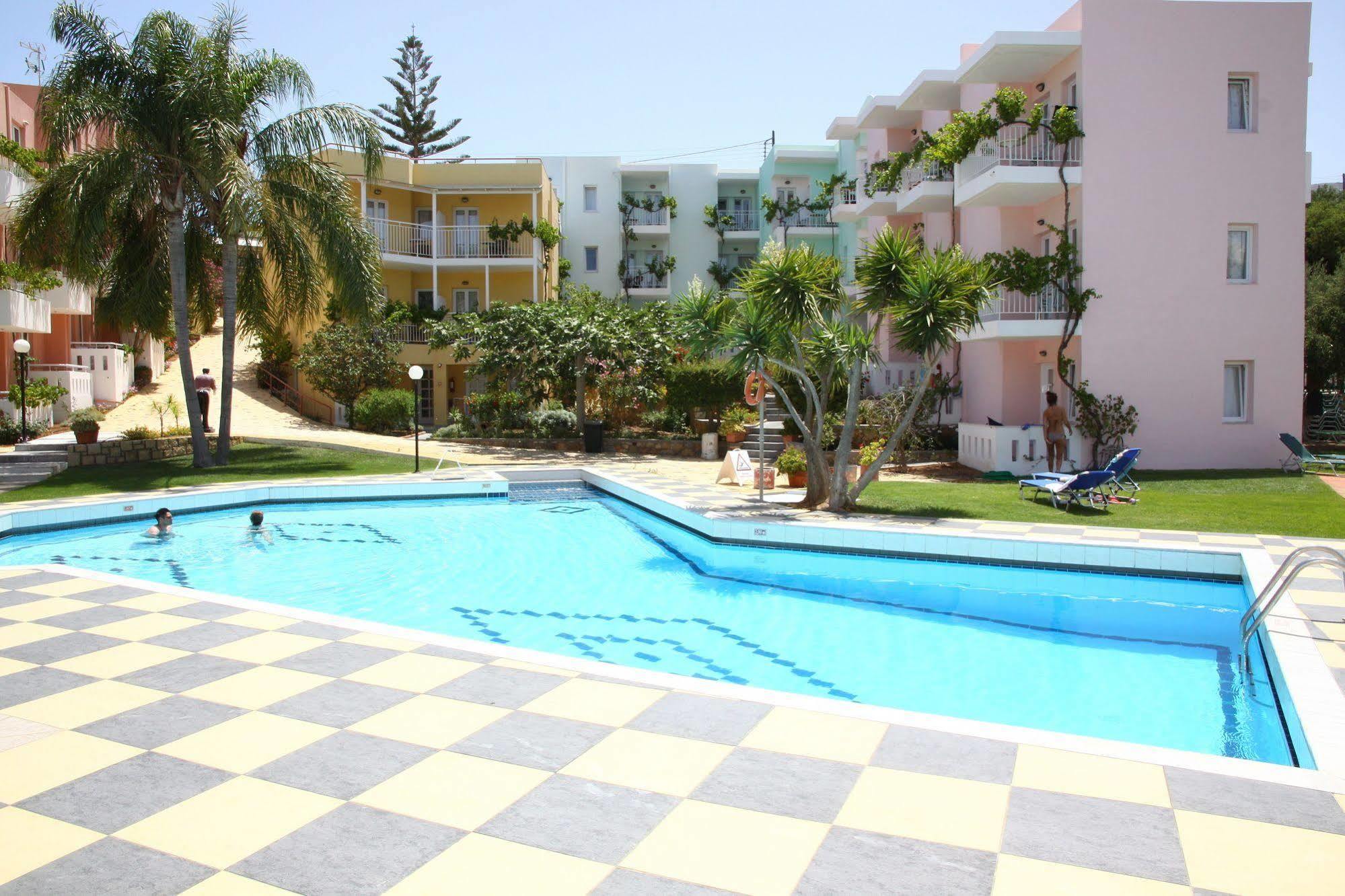 Bellos Hotel Apartments Herszonisszosz Kültér fotó